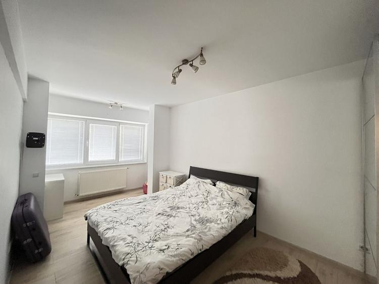 Apartament cu 2 camere semidecomandat, mobilat în George Enescu