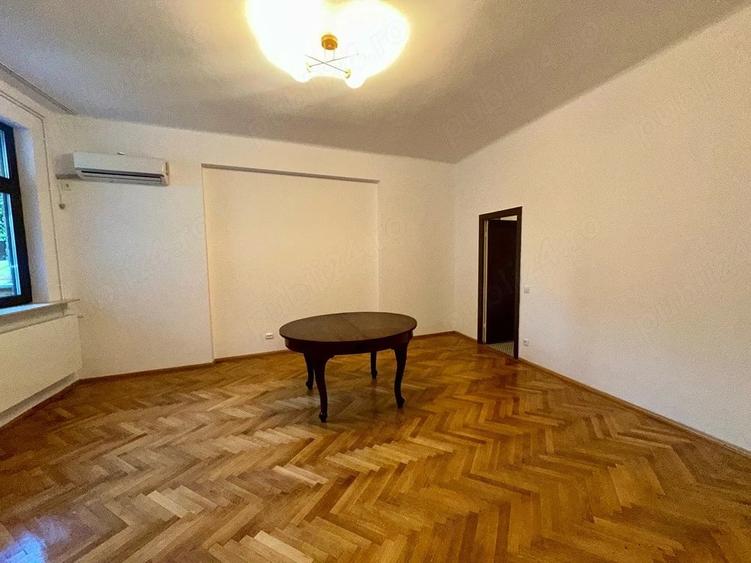 Apartament cu 4 camere decomandat în Grădina Icoanei