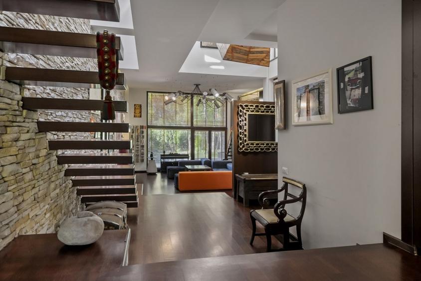 Casă individuală cu 5 camere cu Teren 602.61999511719 Mp în Băneasa