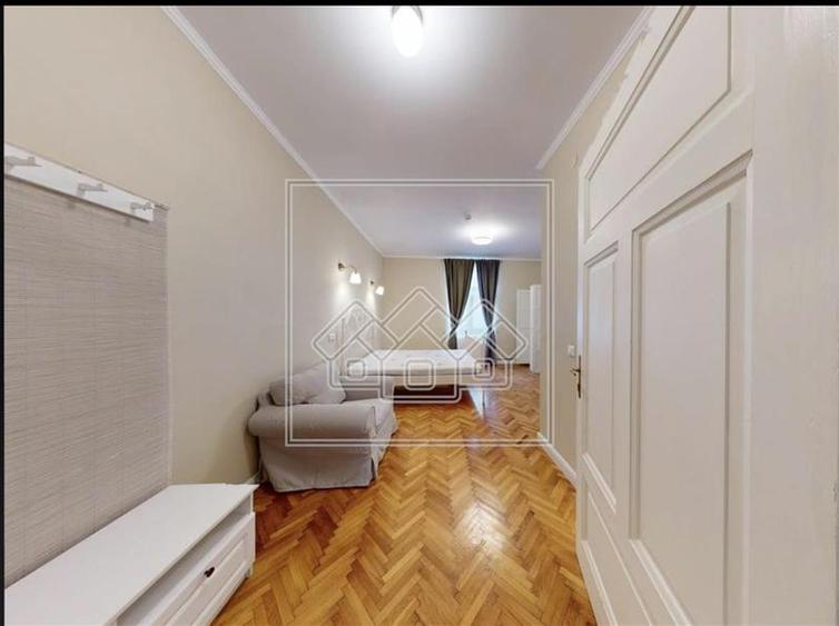 Apartament cu 3 camere circular în Sub Arini