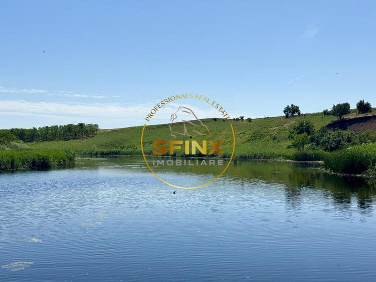 Casă individuală cu 5 camere cu Teren 2850 Mp în Tunari