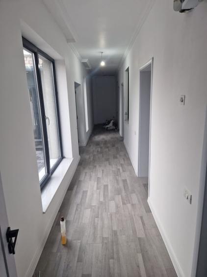 Casă individuală cu 3 camere cu Canalizare în Central