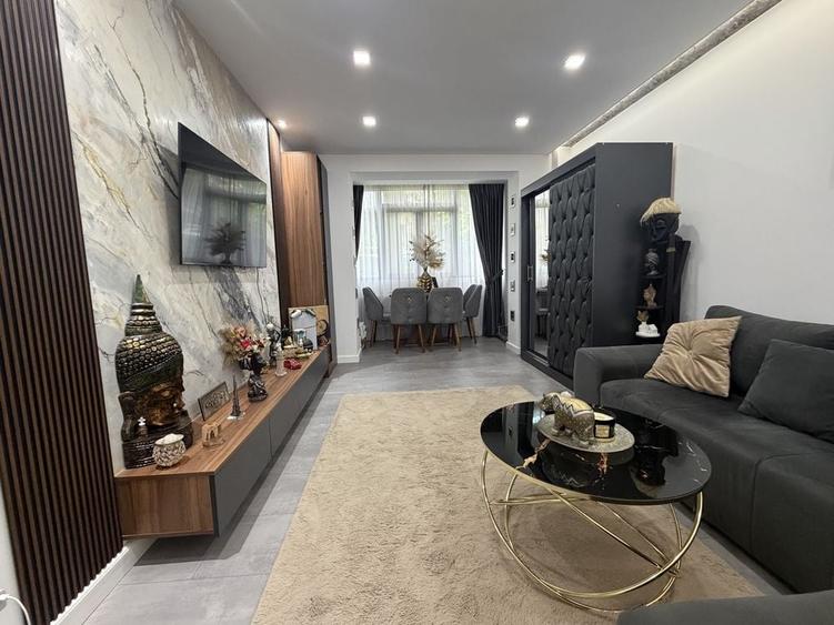 Apartament ultracentral , 3 camere , decomandat - 5
