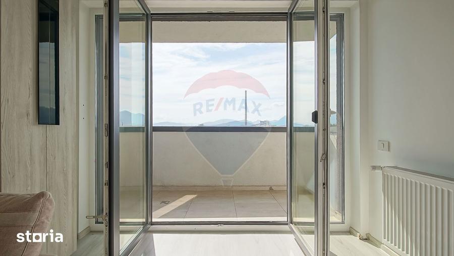 Apartament cu 3 camere în Triaj