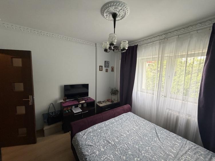 Apartament cu 4 camere decomandat, mobilat în Herăstrău