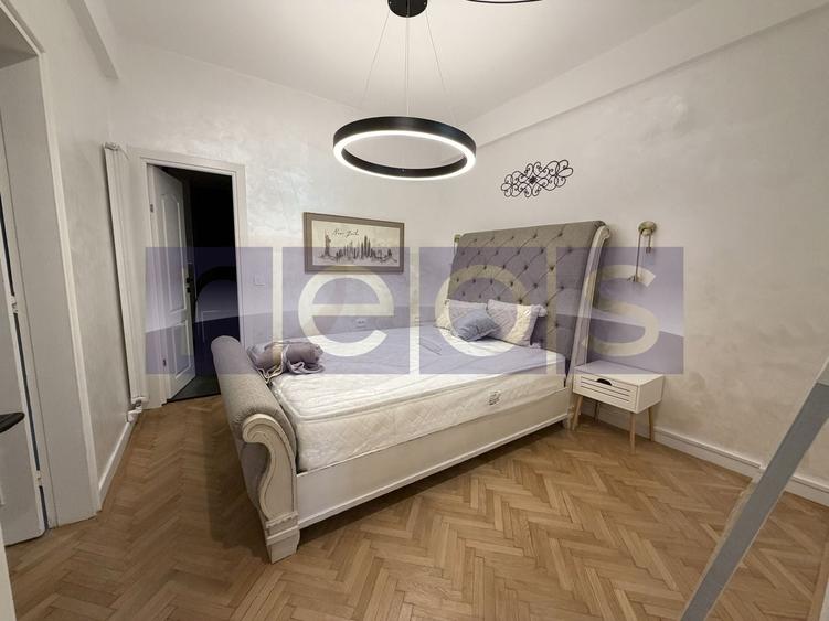 Apartament cu 4 camere semidecomandat, mobilat în Universitate