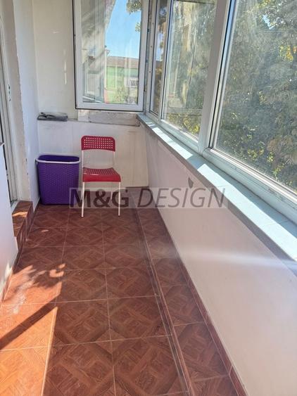 Apartament cu 3 camere decomandat în Girocului