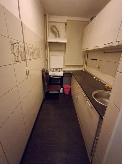 Apartament cu 4 camere semidecomandat, mobilat în Drumul Taberei