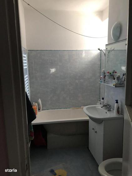 Apartament cu 3 camere decomandat, mobilat în Central