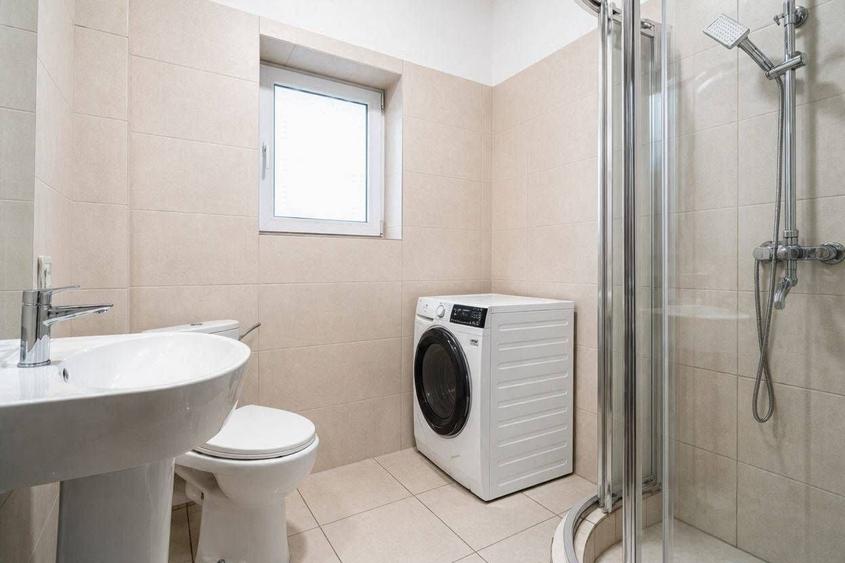 Apartament cu 4 camere decomandat în Cișmigiu