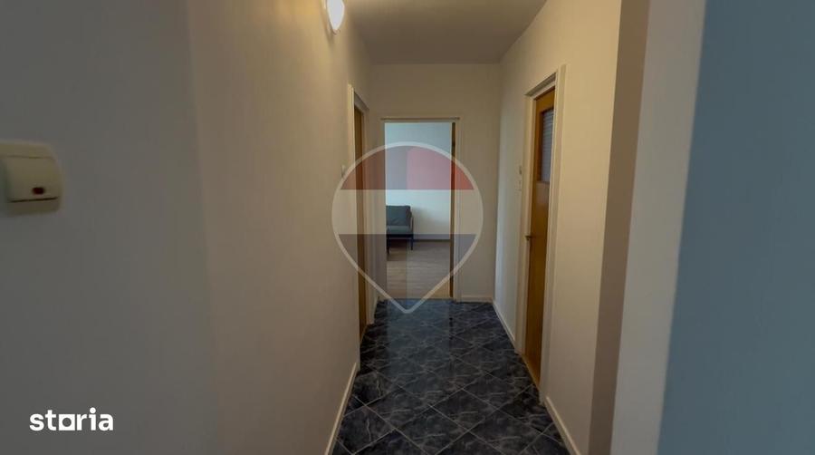 Apartament cu 2 camere decomandat în Titan