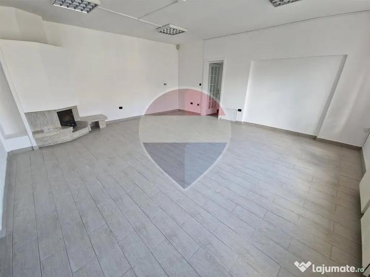 Casă cu 3 camere cu Teren 700 Mp în Zorilor