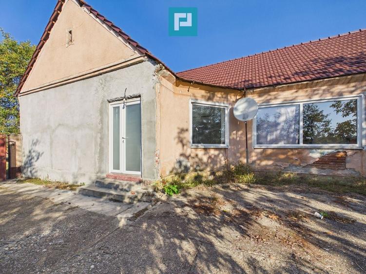 Casă individuală cu 3 camere cu Teren 983 Mp în Cicir