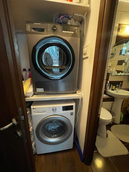 Apartament cu 3 camere semidecomandat, mobilat în Podu Roș