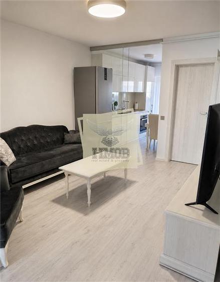 Apartament cu 3 camere decomandat, mobilat în Exterior Vest