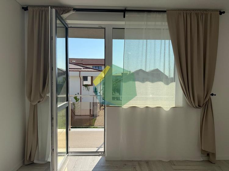 Duplex cu 4 camere cu Canalizare în Odăi