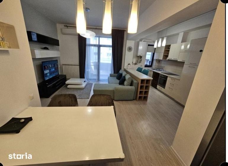 Apartament cu 3 camere semidecomandat în Iancului