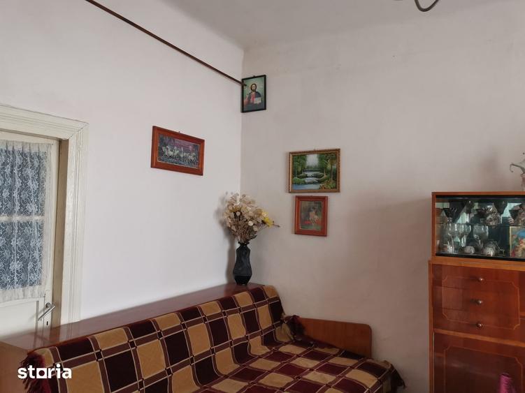 Casă cu 3 camere cu Teren 436 Mp în Central