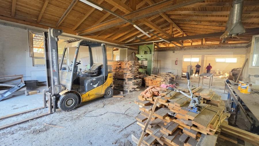 Spațiu industrial, de 1,480.7299804688 mp, în Băbășești