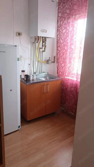 Garsonieră decomandată în Ostroveni