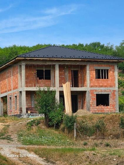 Casă cu 4 camere în Horlești