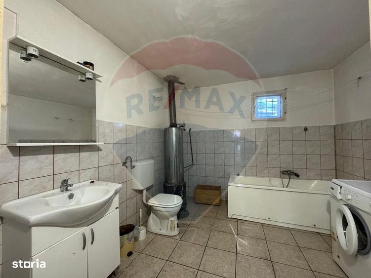 Casă cu 2 camere cu Teren 1172 Mp în Bodrogu Nou