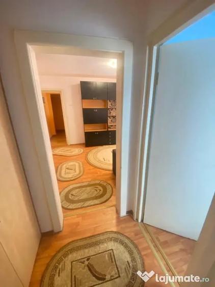 Apartament cu 2 camere semidecomandat în Romanilor