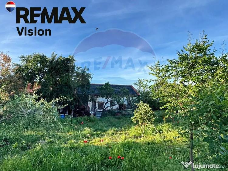 Casă cu 5 camere cu Teren 9500 Mp în Catane