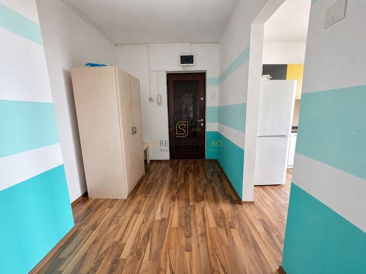 Apartament cu 3 camere semidecomandat, mobilat în Berceni