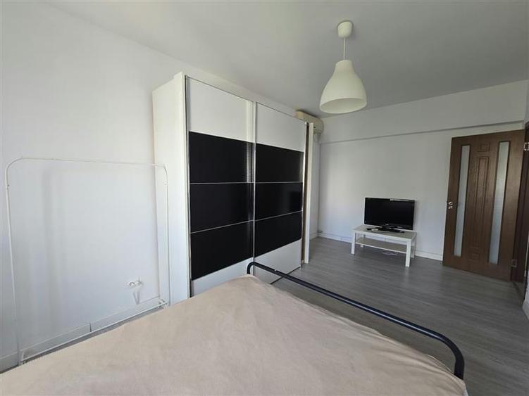 AP.3 CAMERE MOBILAT UTILAT SECTOR 1 ZONA CUZA - TITULESCU - 18