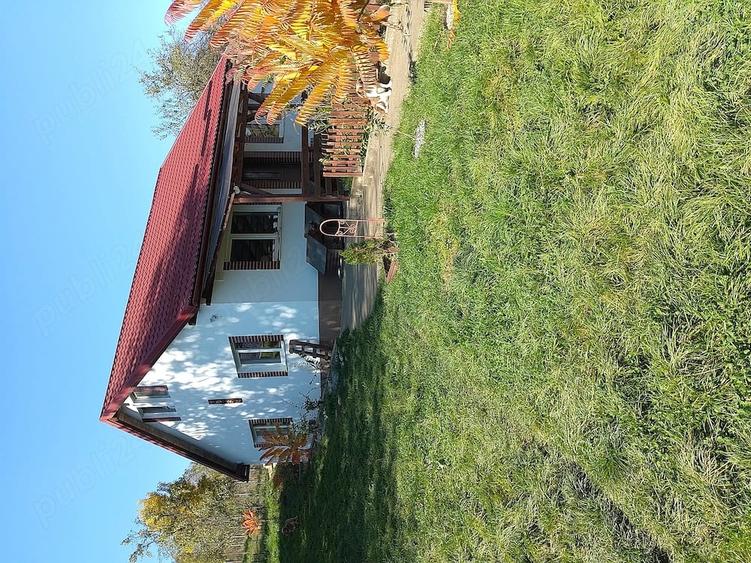 Casă cu 3 camere cu Teren 4434 Mp în Geaca