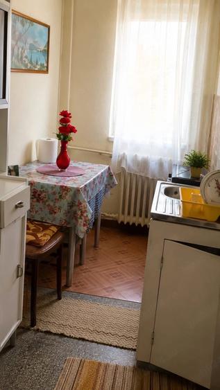 Apartament cu 2 camere decomandat în Exterior Vest