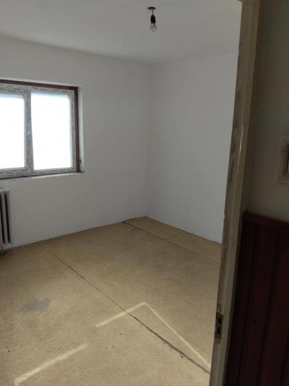 Apartament cu 2 camere decomandat în Spitalului