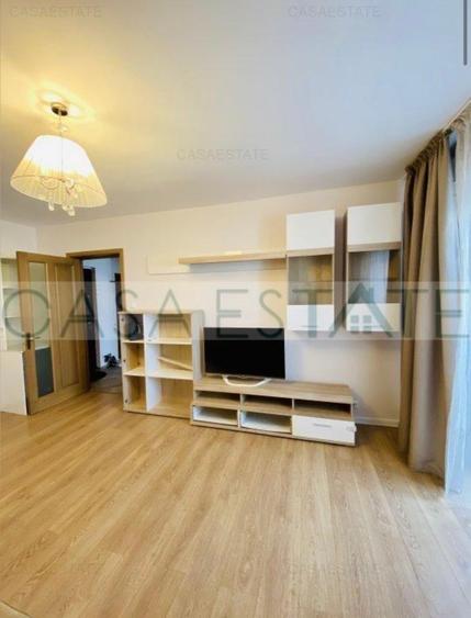 Apartament cu 3 camere în Tineretului