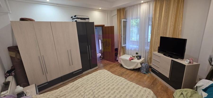 Apartament 2 camere de vanzare in Sinaia - 11