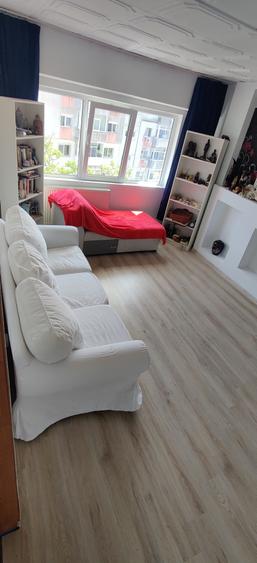 Apartament cu 3 camere decomandat, mobilat în Inel II