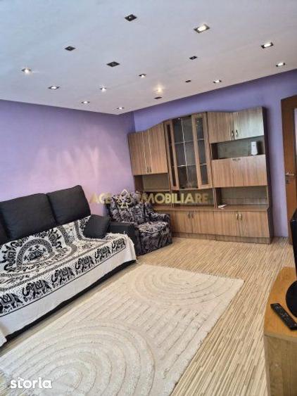 Apartament cu 3 camere, mobilat în Berceni