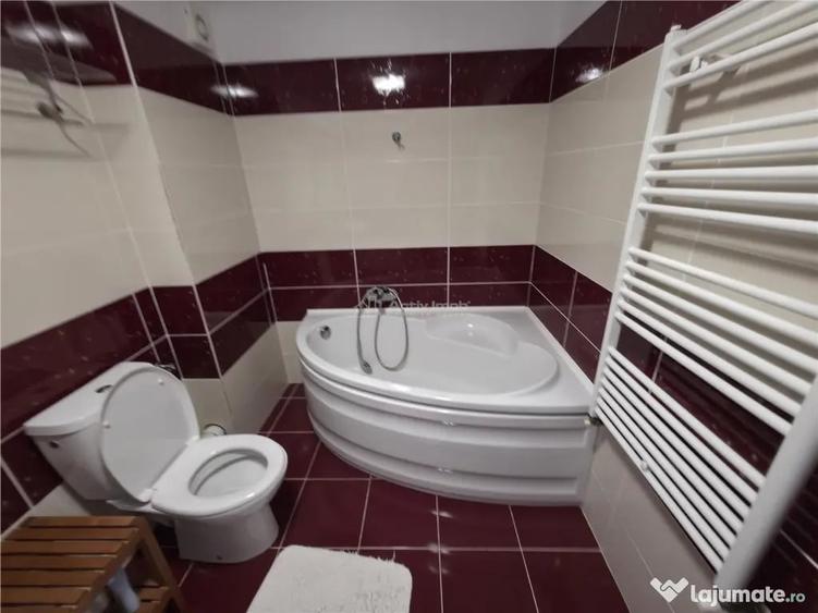 Casă cu 4 camere cu Teren 180 Mp în 1 Decembrie