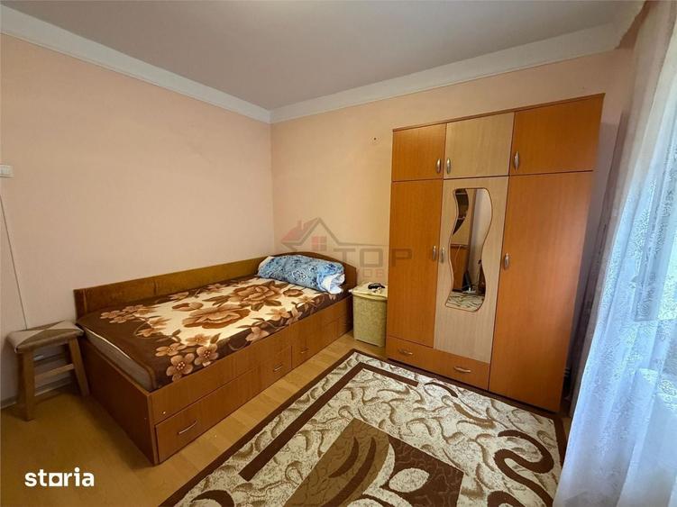 Apartament cu 2 camere semidecomandat în Cug