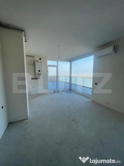 Apartament cu 3 camere semidecomandat în Torontalului