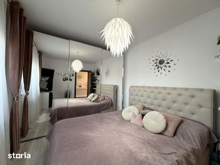 Casă cu 4 camere cu Teren 458 Mp în Sânmihaiu Român