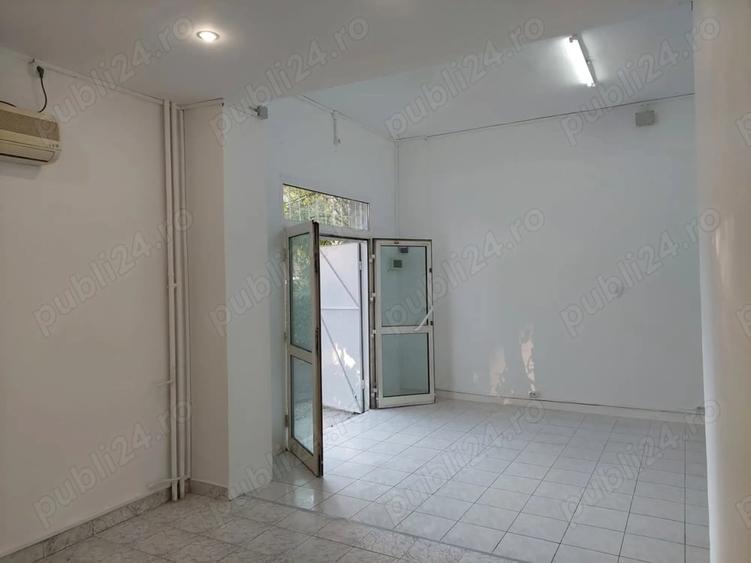Spațiu comercial, de 35 mp, în Republicii