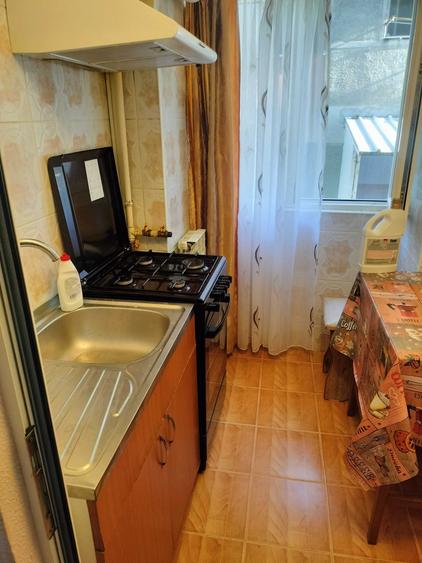 Garsonieră decomandată în Central