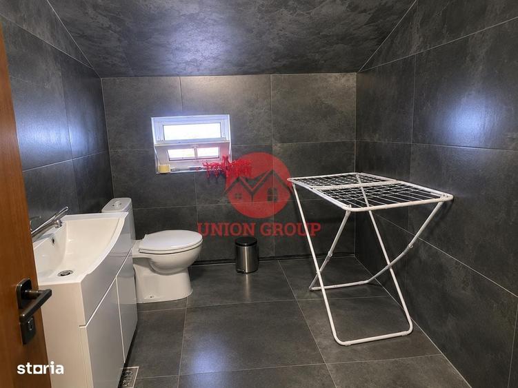 Casă cu 4 camere în Lumina
