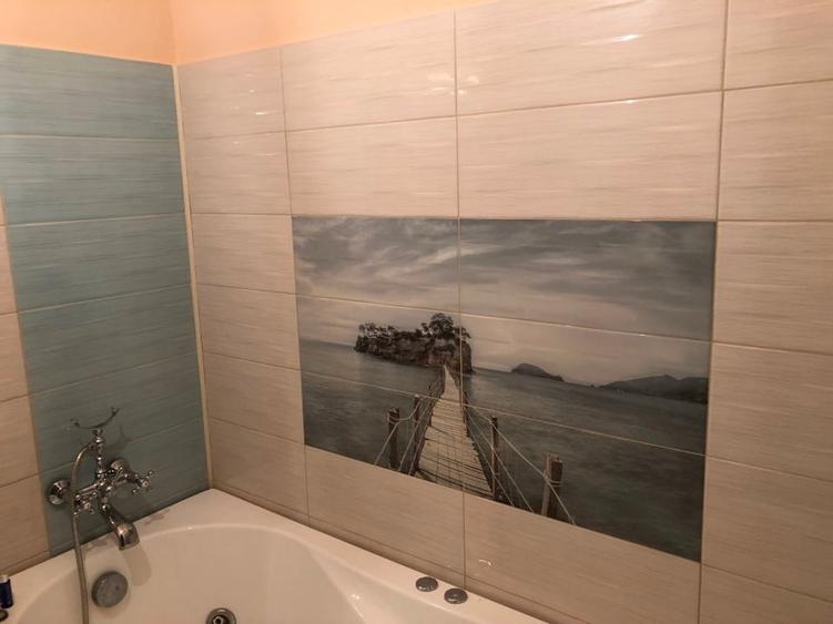Apartament cu 4 camere decomandat în Berceni