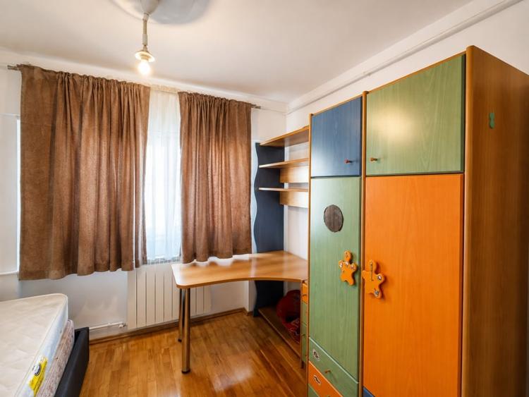 Apartament cu 4 camere decomandat în 13 Septembrie