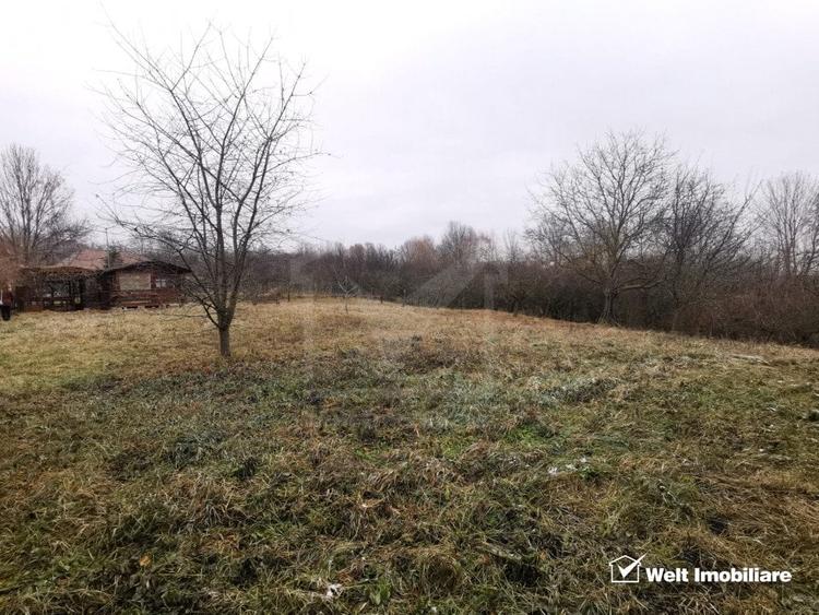 Teren Construcții intravilan de 2030 mp, în Aiton