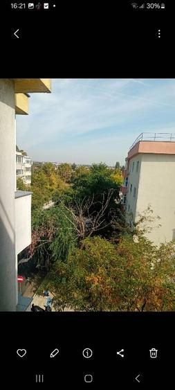 Apartament cu 4 camere decomandat în Doamna Ghica