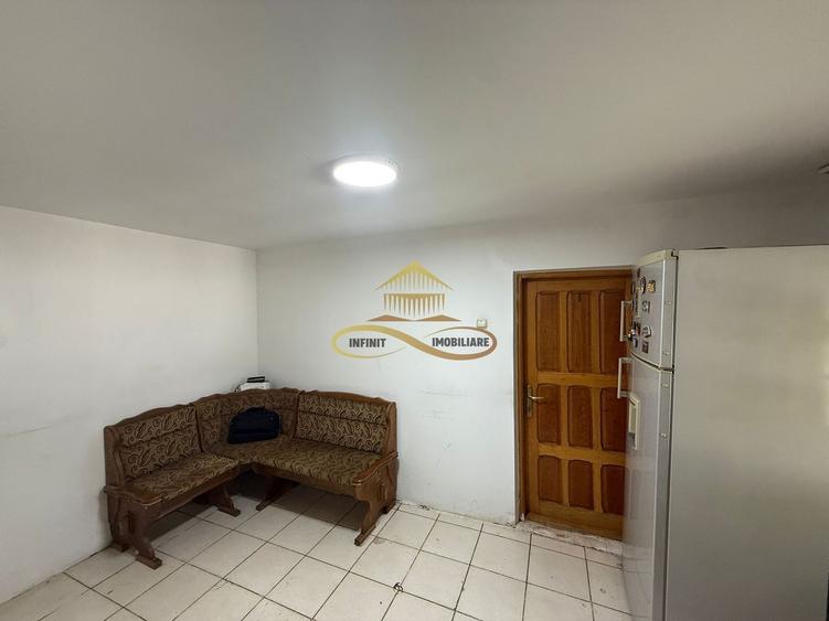 Casă individuală cu 4 camere cu Canalizare în CFR
