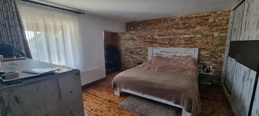 Casă cu 6 camere cu Teren 450 Mp în Geamăna